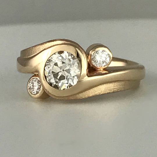 Vintage Irregular Golden Forged Zirconia Ring