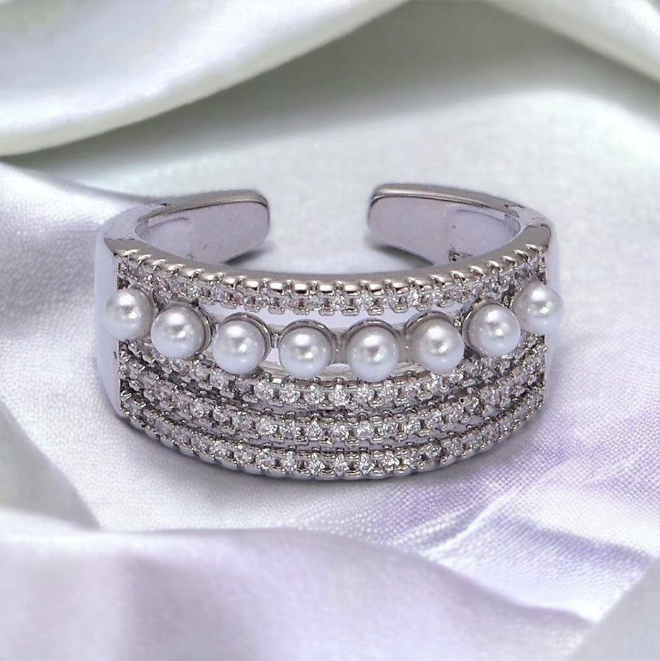 Ghita Lined Ring - Gold or Silver